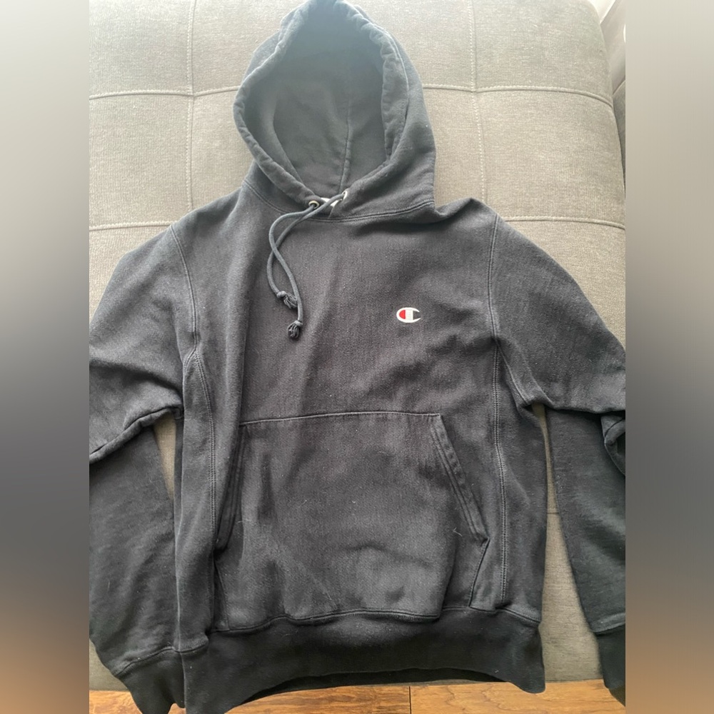 black champion hoodie